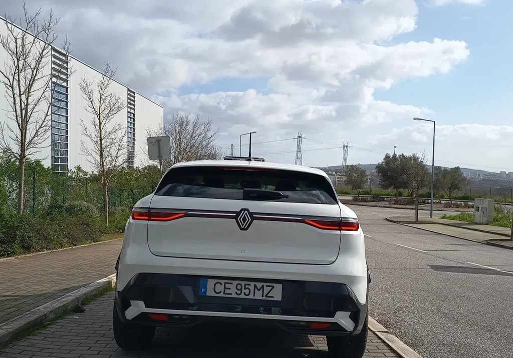 renault-megane-e-tech-ev40-2022-eletrico