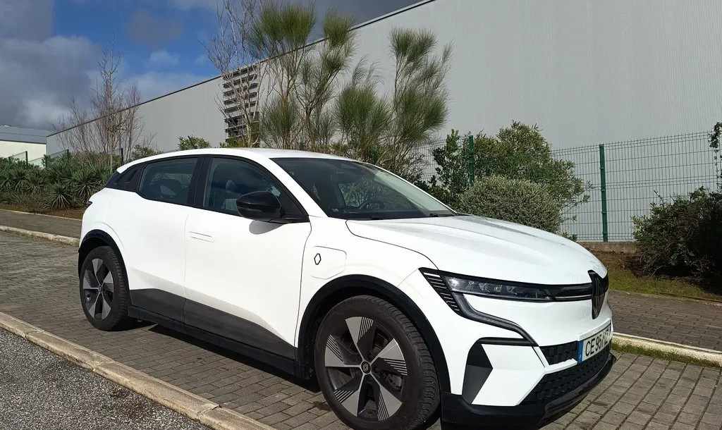renault-megane-e-tech-ev40-2022-eletrico