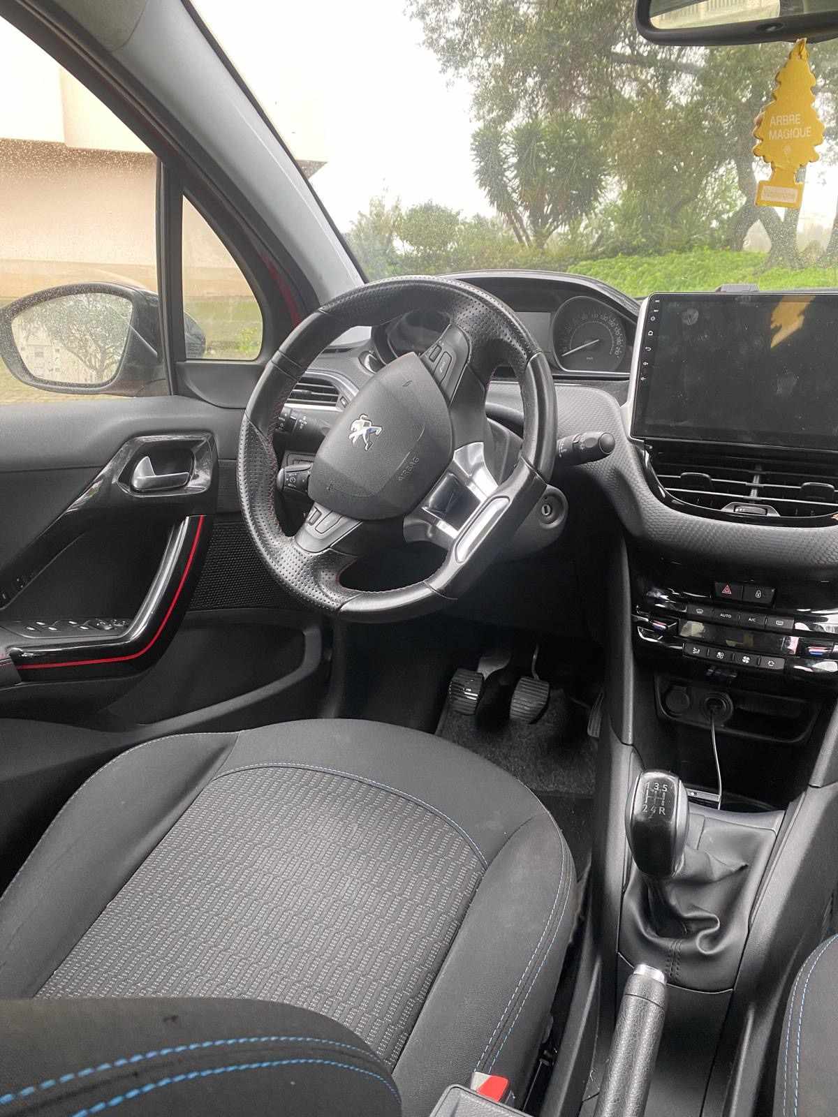 peugeot-208-1-2-puretech-2018-gasolina-1199cc