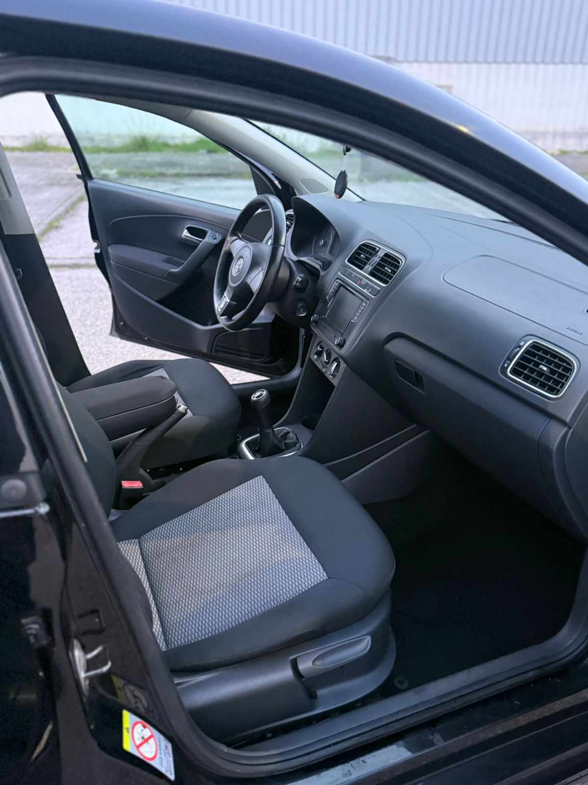 volkswagen-polo-1-2-tdi-bluemotion-2012-diesel-1199cc