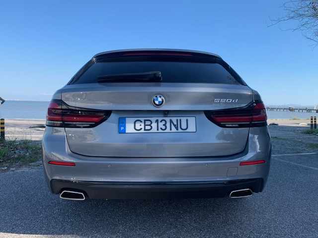 bmw-serie-5-520d-2023-diesel-1995cc