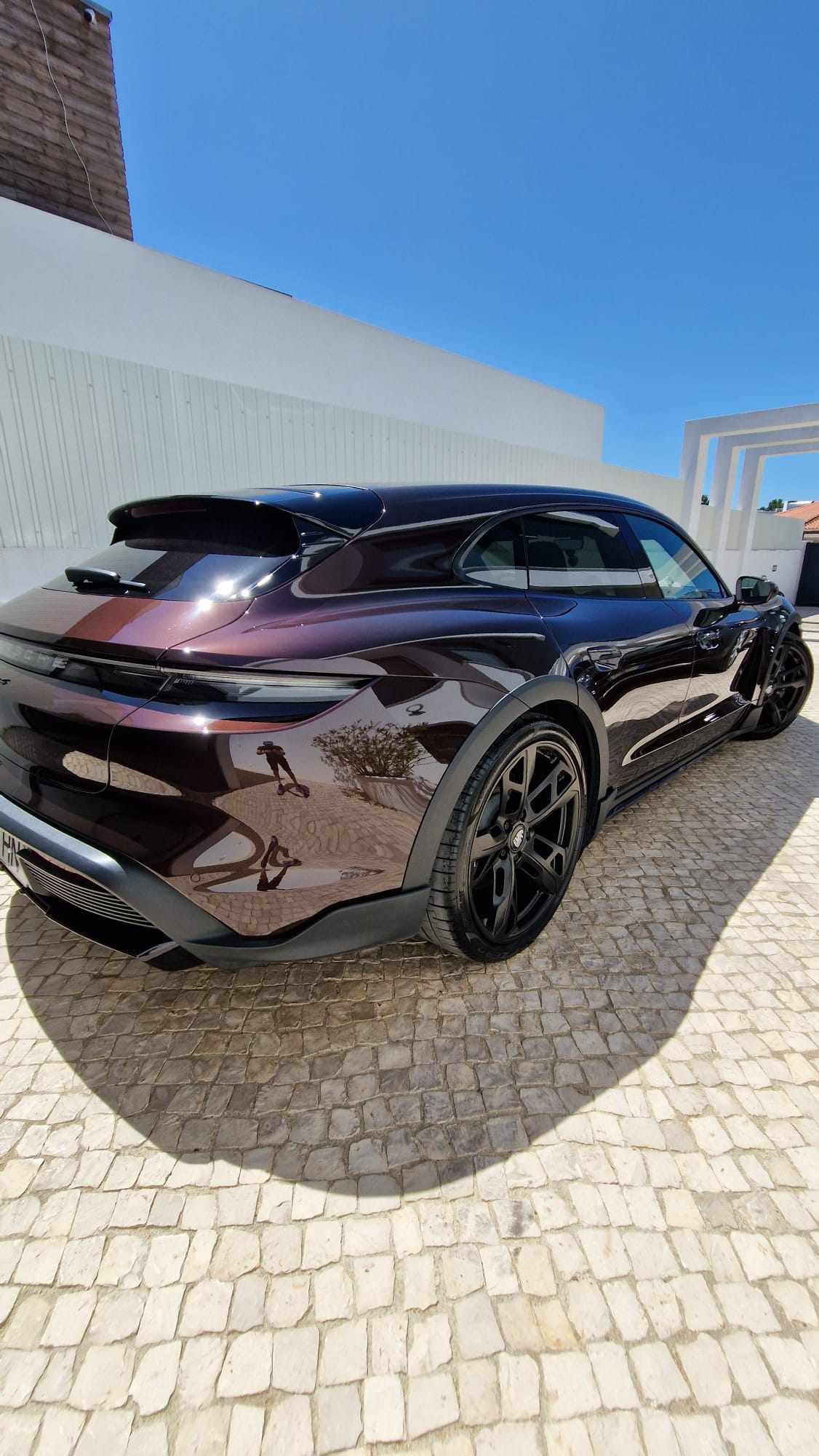 porsche-taycan-4-2021-eletrico