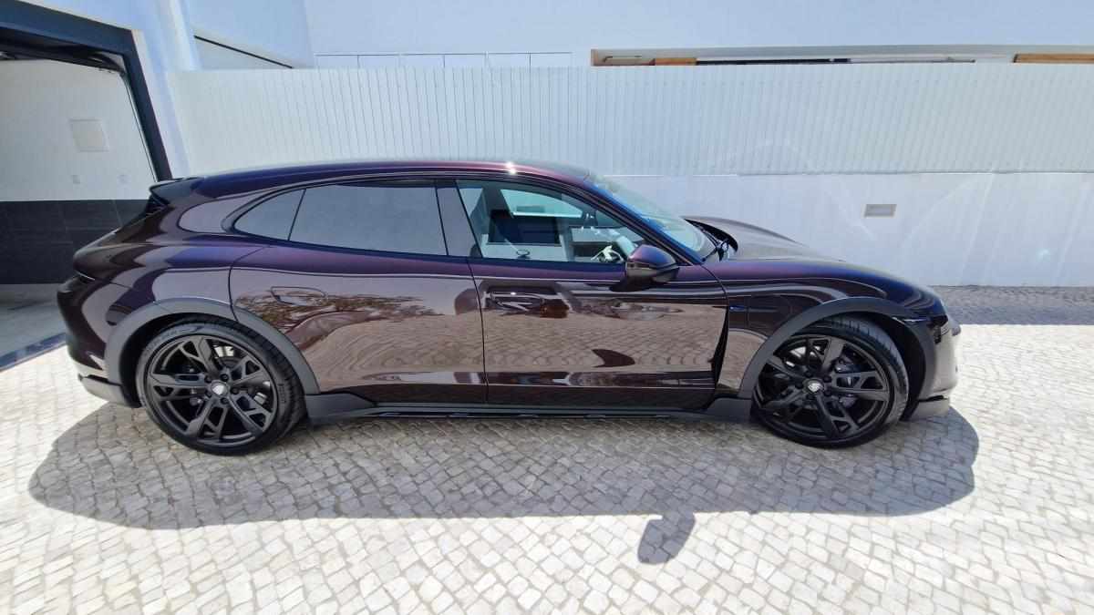 porsche-taycan-4-2021-eletrico