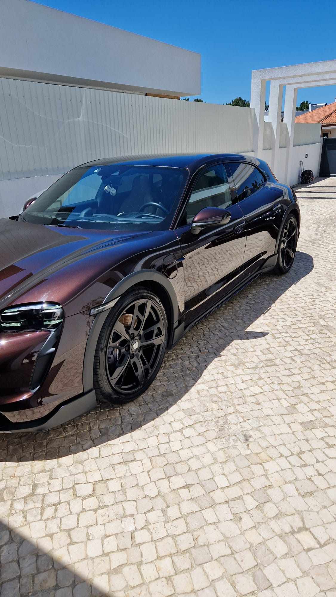 porsche-taycan-4-2021-eletrico