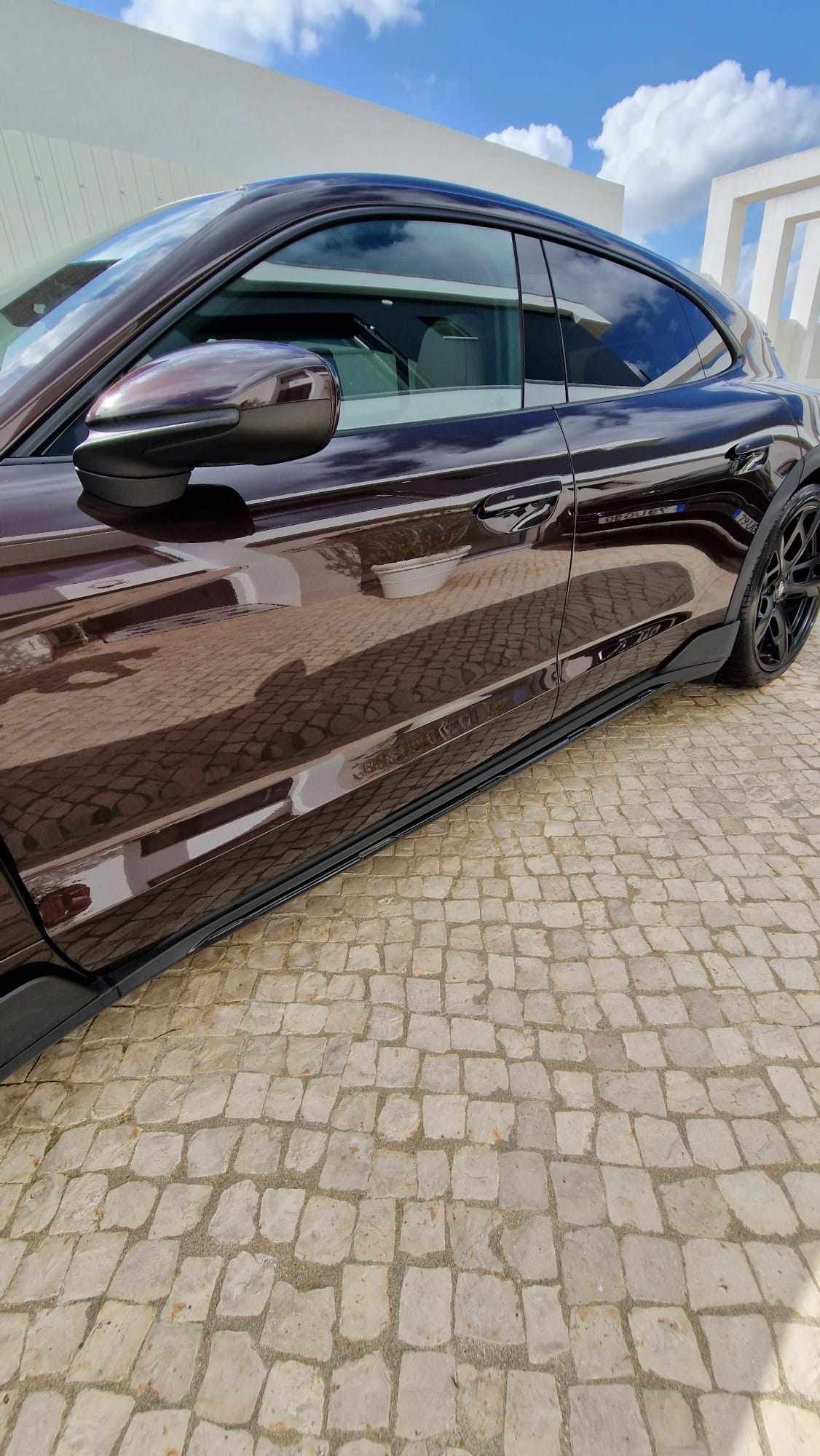 porsche-taycan-4-2021-eletrico