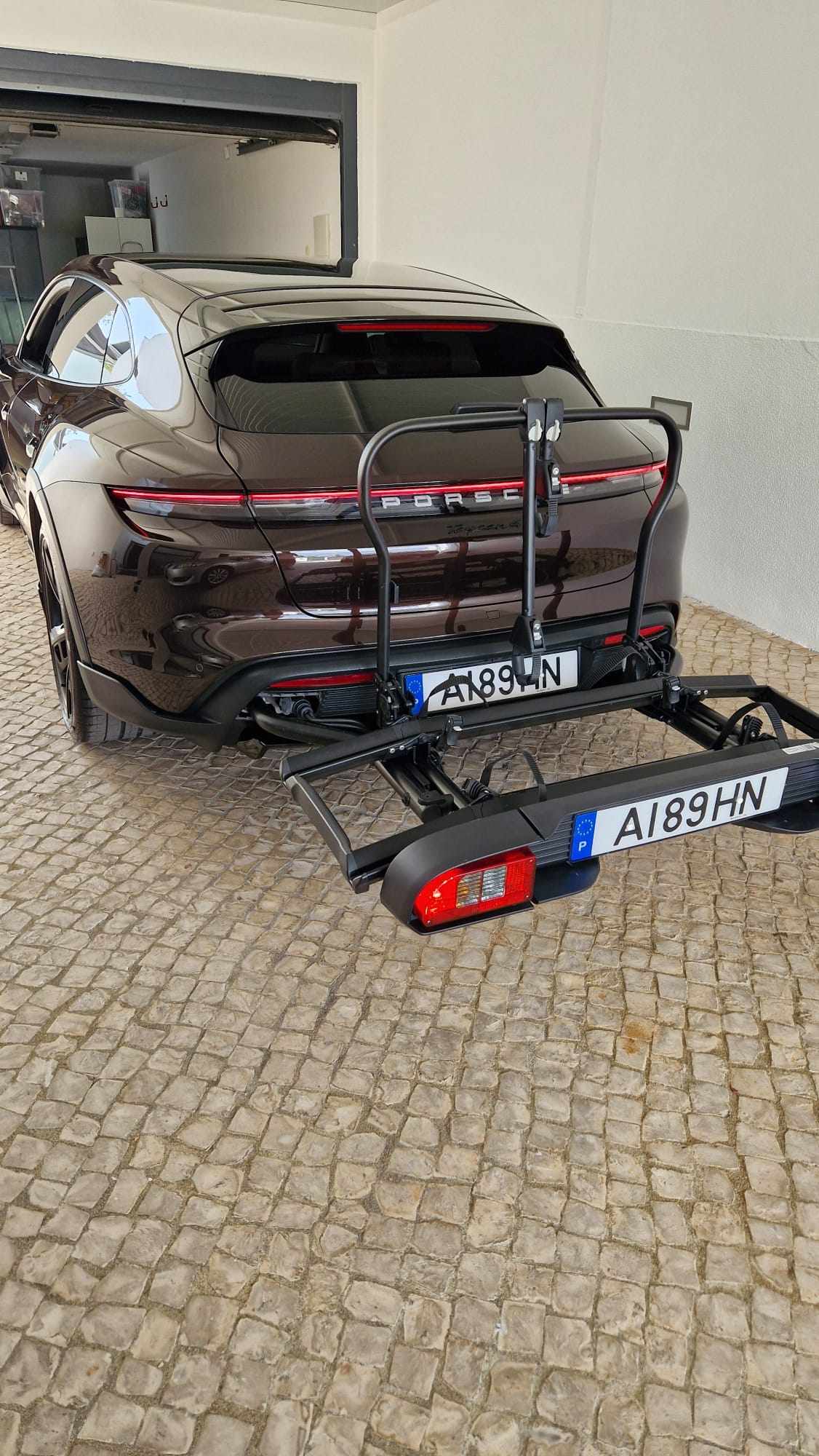 porsche-taycan-4-2021-eletrico