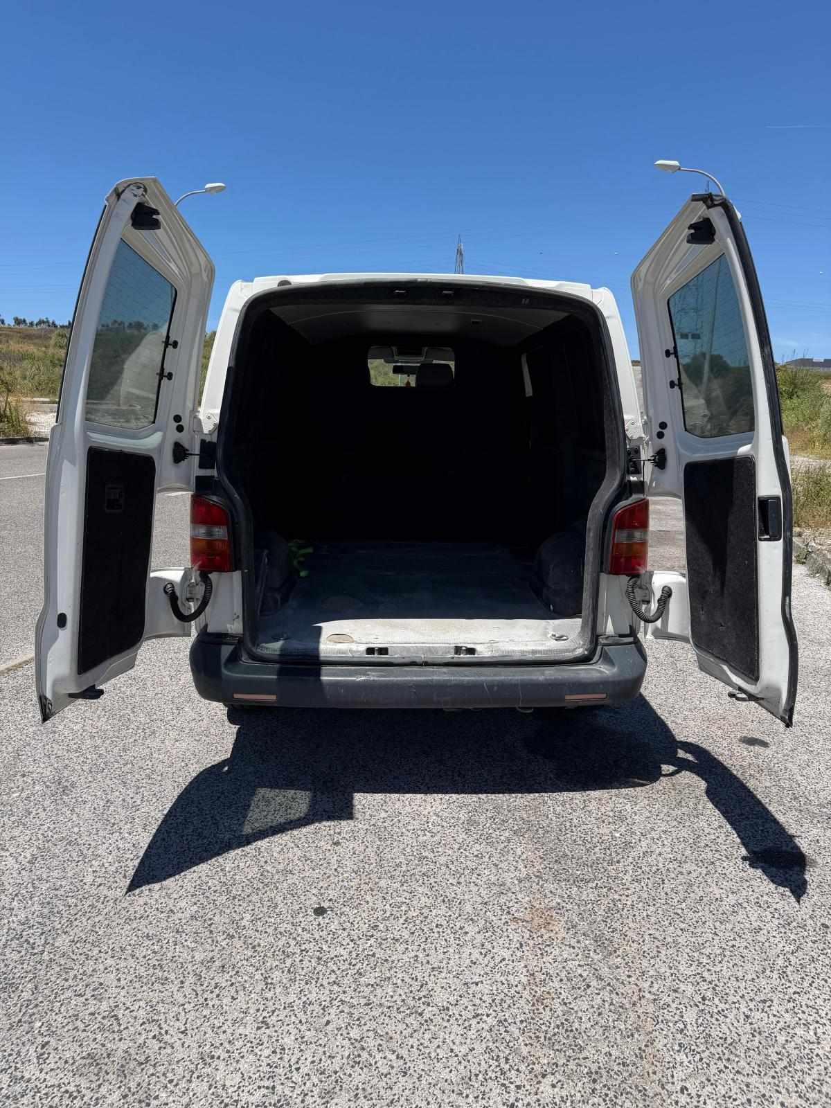 volkswagen-transporter-1-9-tdi-2006-diesel-1896cc