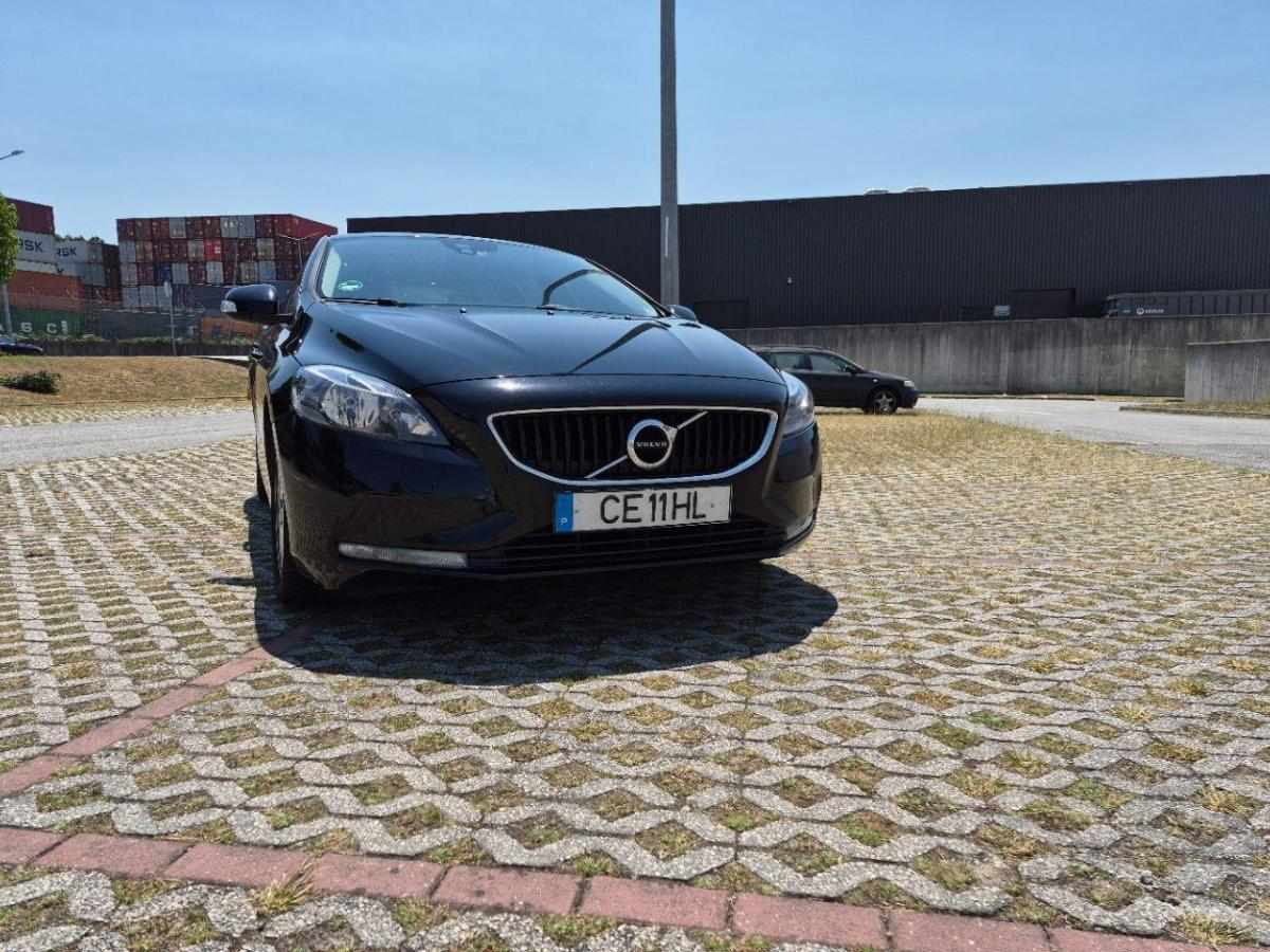 volvo-v40-d2-2016-diesel-1969cc