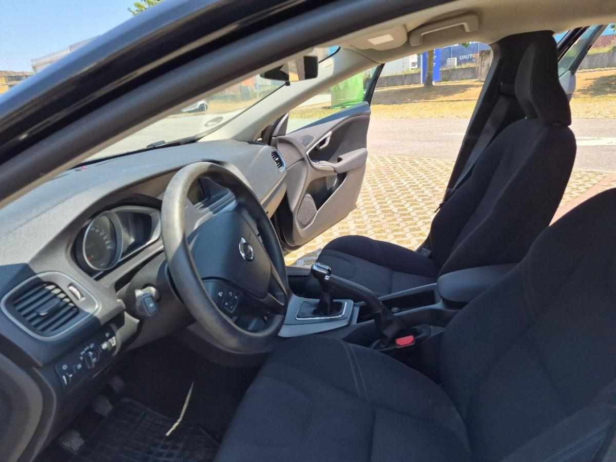 volvo-v40-d2-2016-diesel-1969cc
