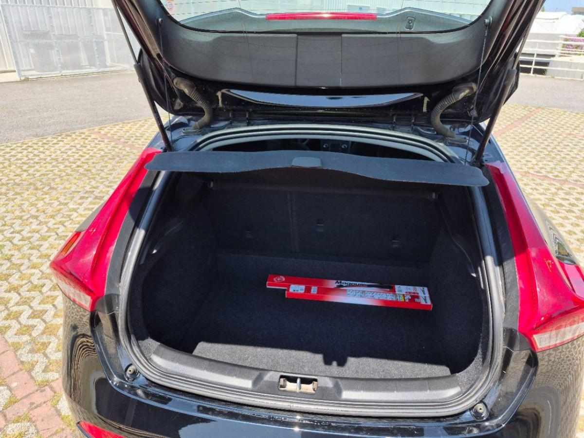 volvo-v40-d2-2016-diesel-1969cc