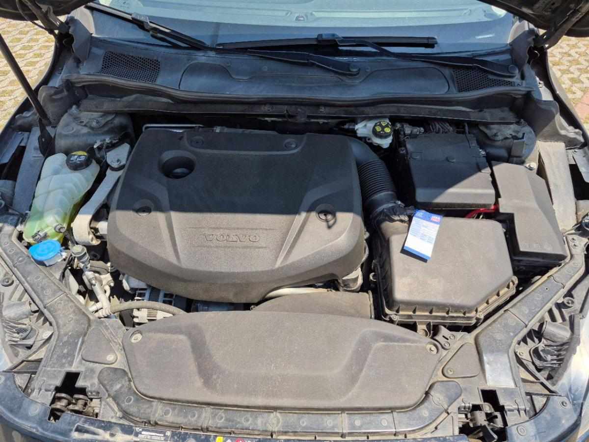 volvo-v40-d2-2016-diesel-1969cc