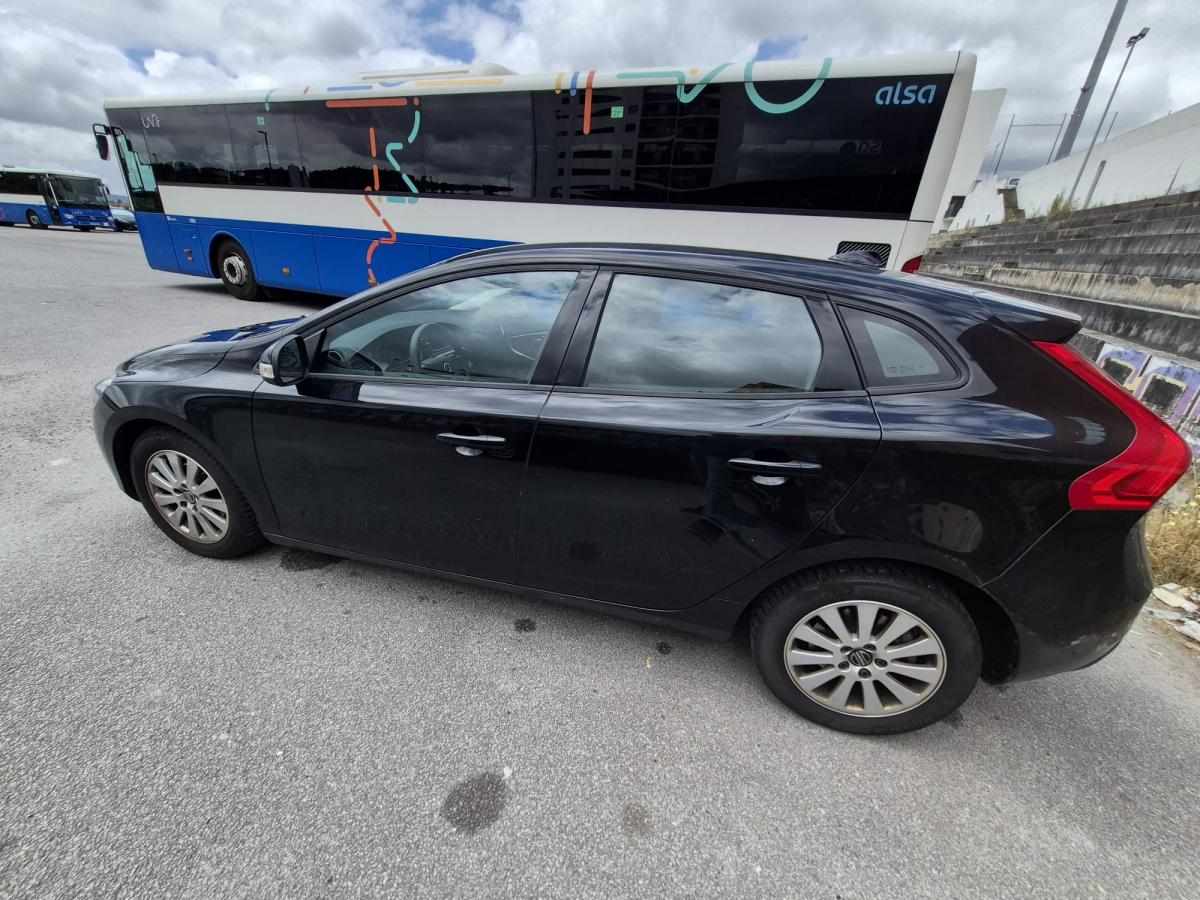 volvo-v40-d2-2016-diesel-1969cc