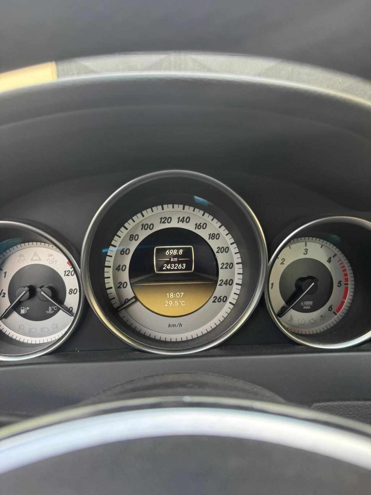 mercedes-benz-classe-c-c-250-cdi-blueefficiency-2011-diesel-2143cc