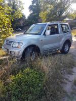 mitsubishi-pajero-3-2-di-d-4wd-2000-diesel-3200cc