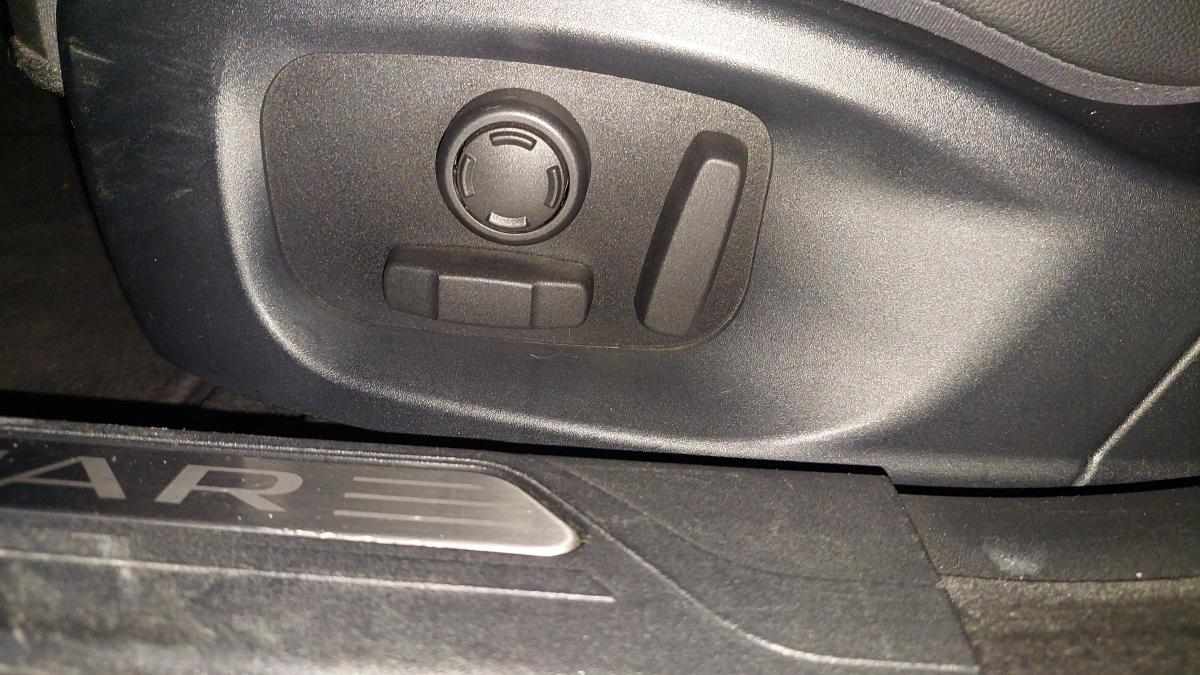 jaguar-xe-20d-2017-diesel-1999cc