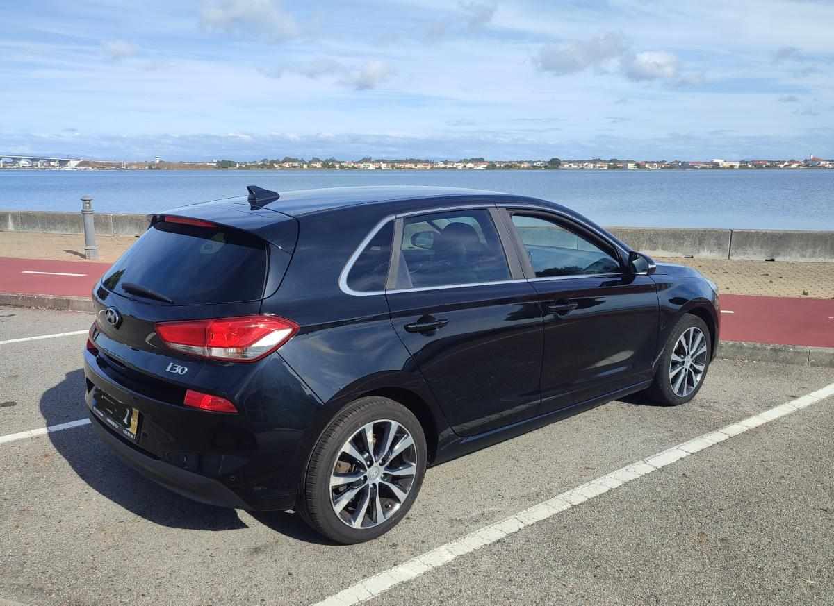 hyundai-i30-1-6-crdi-2017-diesel-1582cc