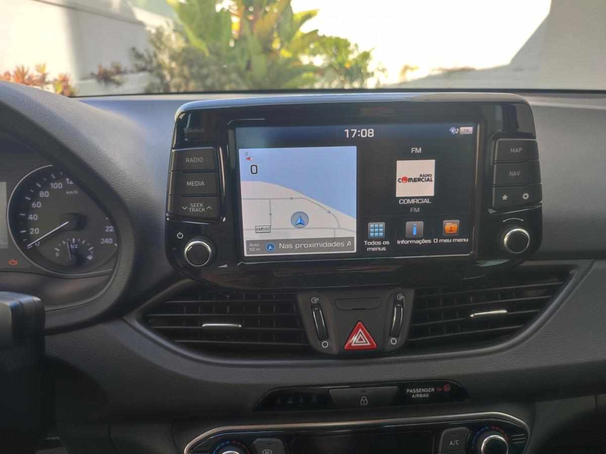 hyundai-i30-1-6-crdi-2017-diesel-1582cc