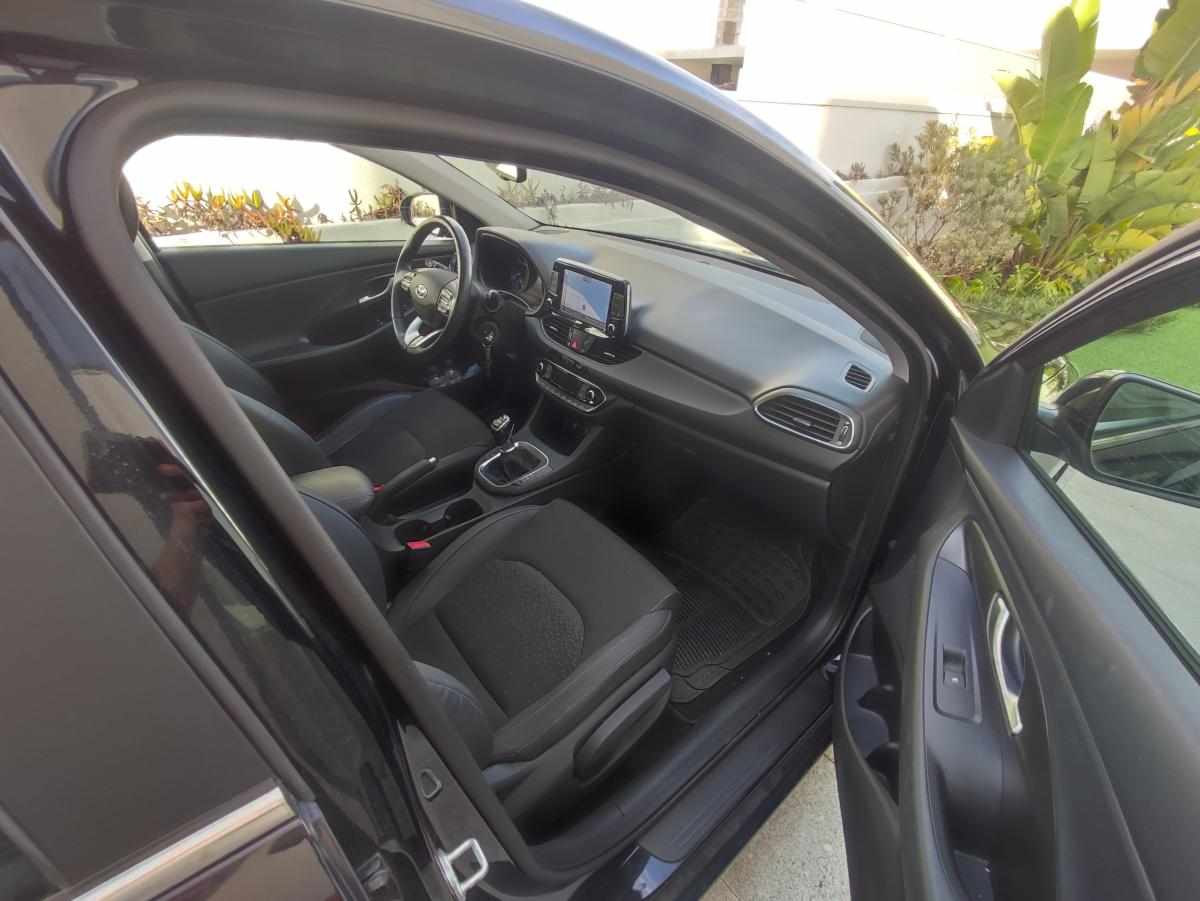 hyundai-i30-1-6-crdi-2017-diesel-1582cc