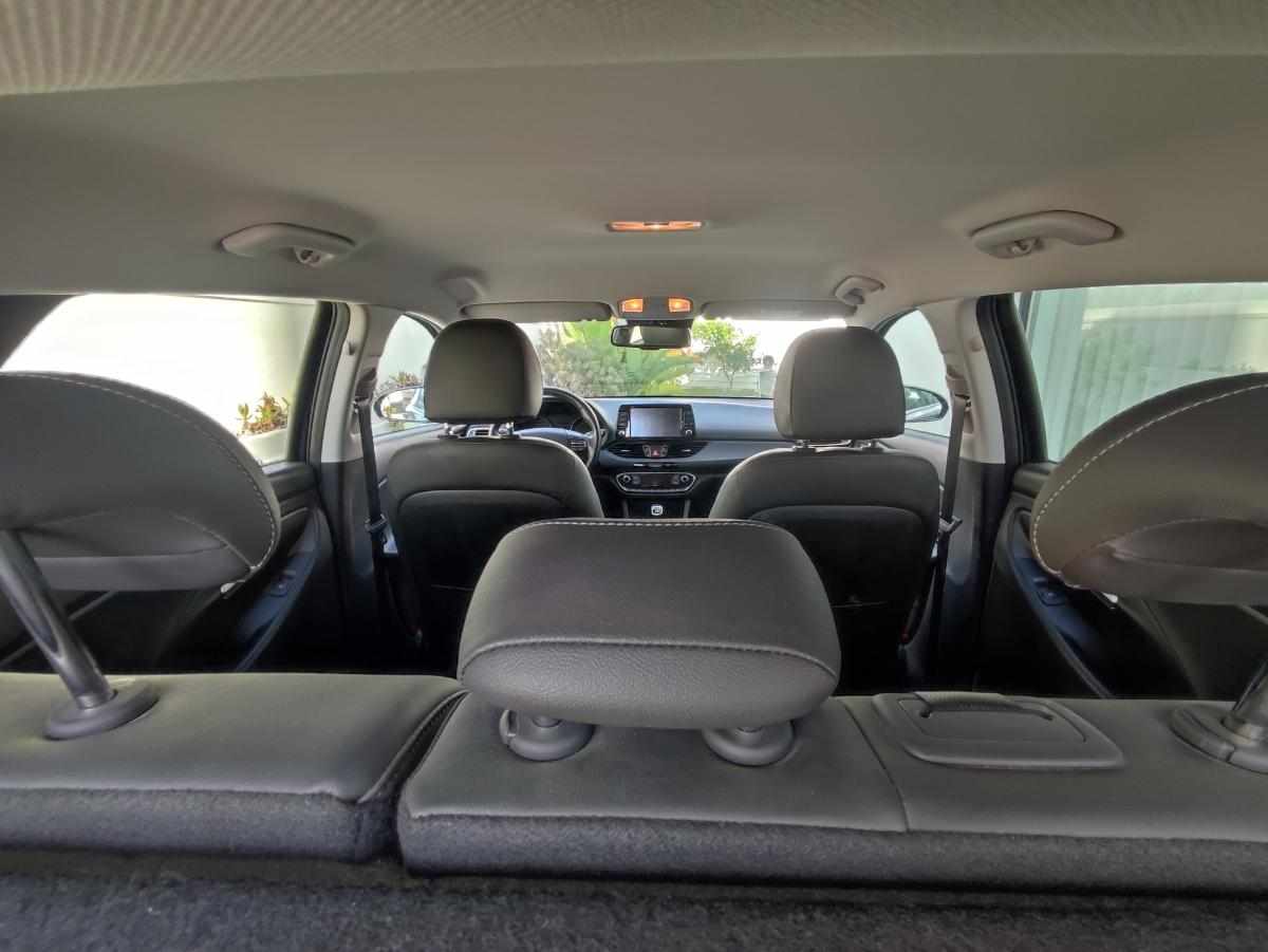 hyundai-i30-1-6-crdi-2017-diesel-1582cc