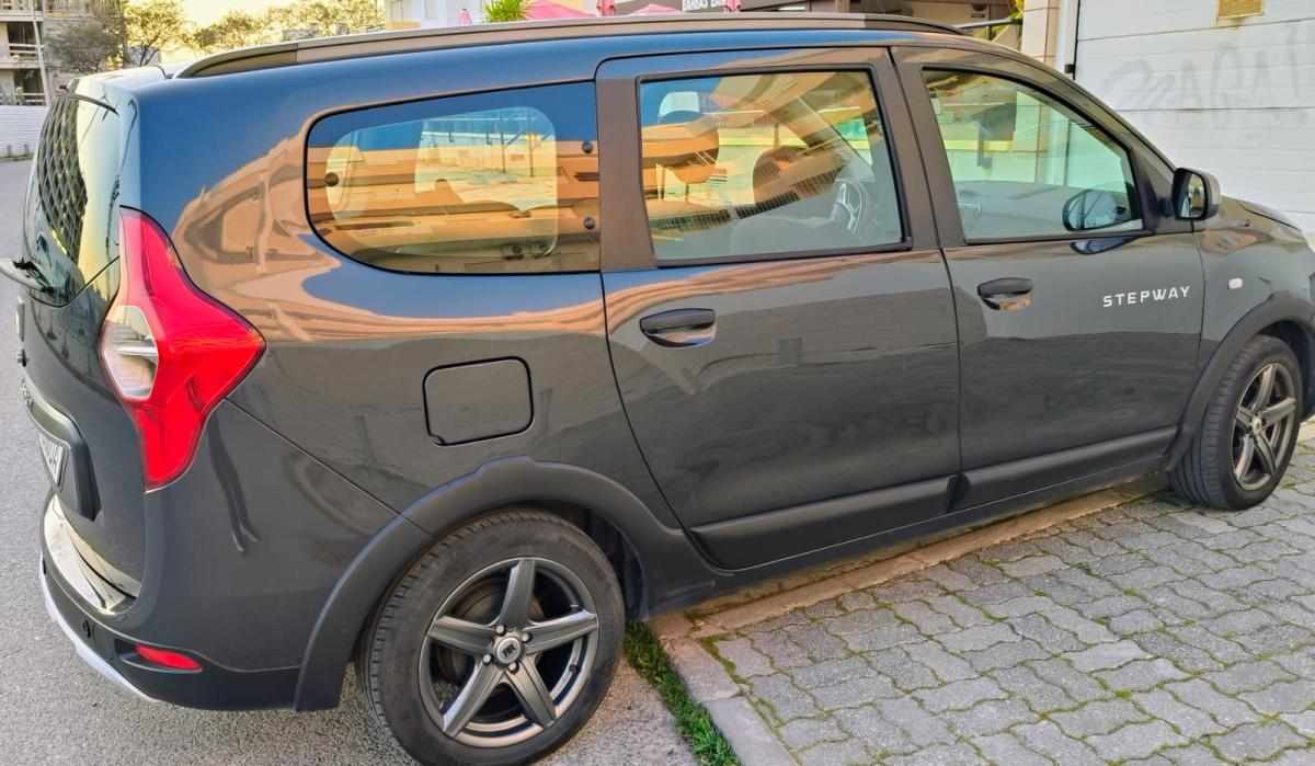 dacia-lodgy-1-5-116cv-2021-diesel-1461cc