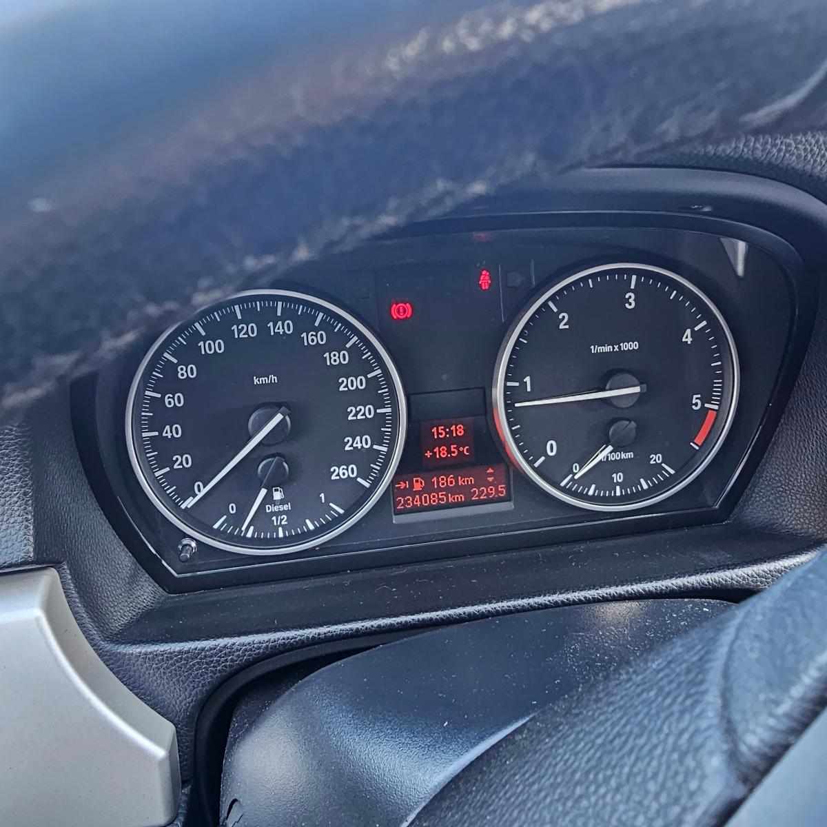 bmw-serie-3-318d-2012-diesel-1995cc