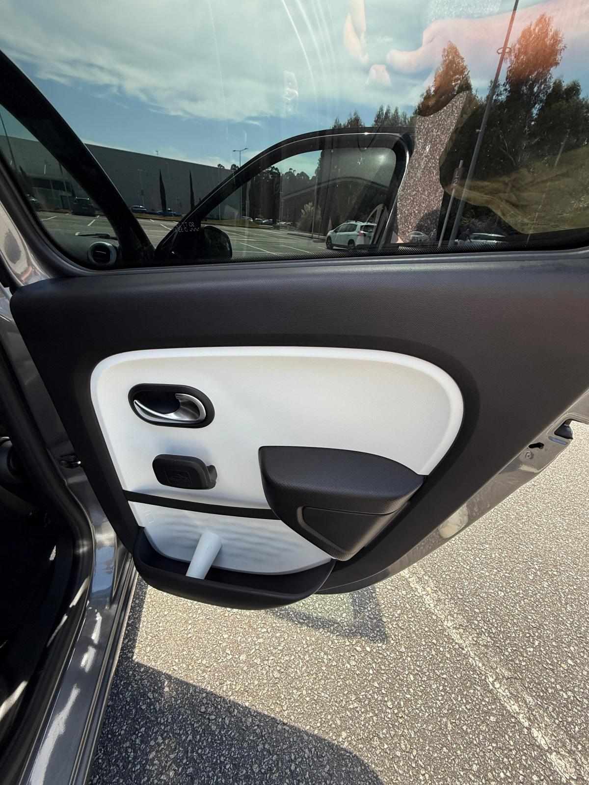 renault-twingo-1-0-sce-2020-gasolina-999cc