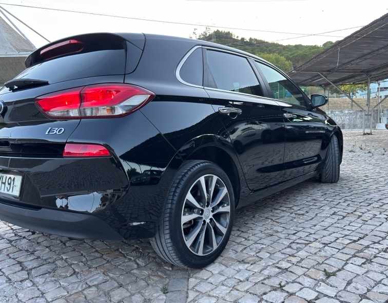 hyundai-i30-1-6-crdi-2018-diesel-1582cc