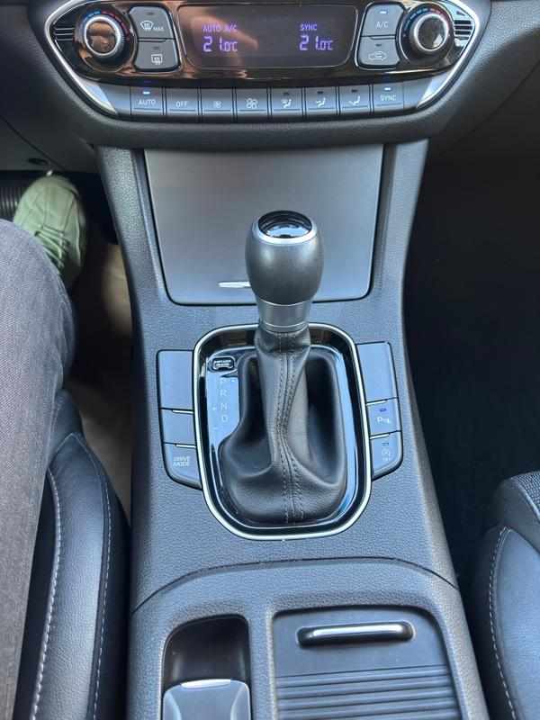 hyundai-i30-1-6-crdi-2018-diesel-1582cc