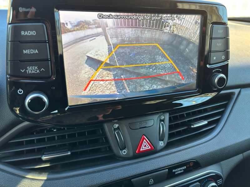 hyundai-i30-1-6-crdi-2018-diesel-1582cc