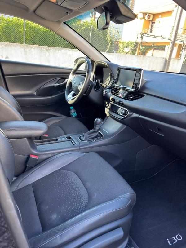 hyundai-i30-1-6-crdi-2018-diesel-1582cc