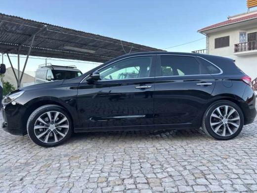 hyundai-i30-1-6-crdi-2018-diesel-1582cc