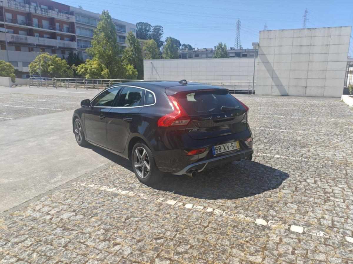 volvo-v40-d2-2014-diesel-1560cc