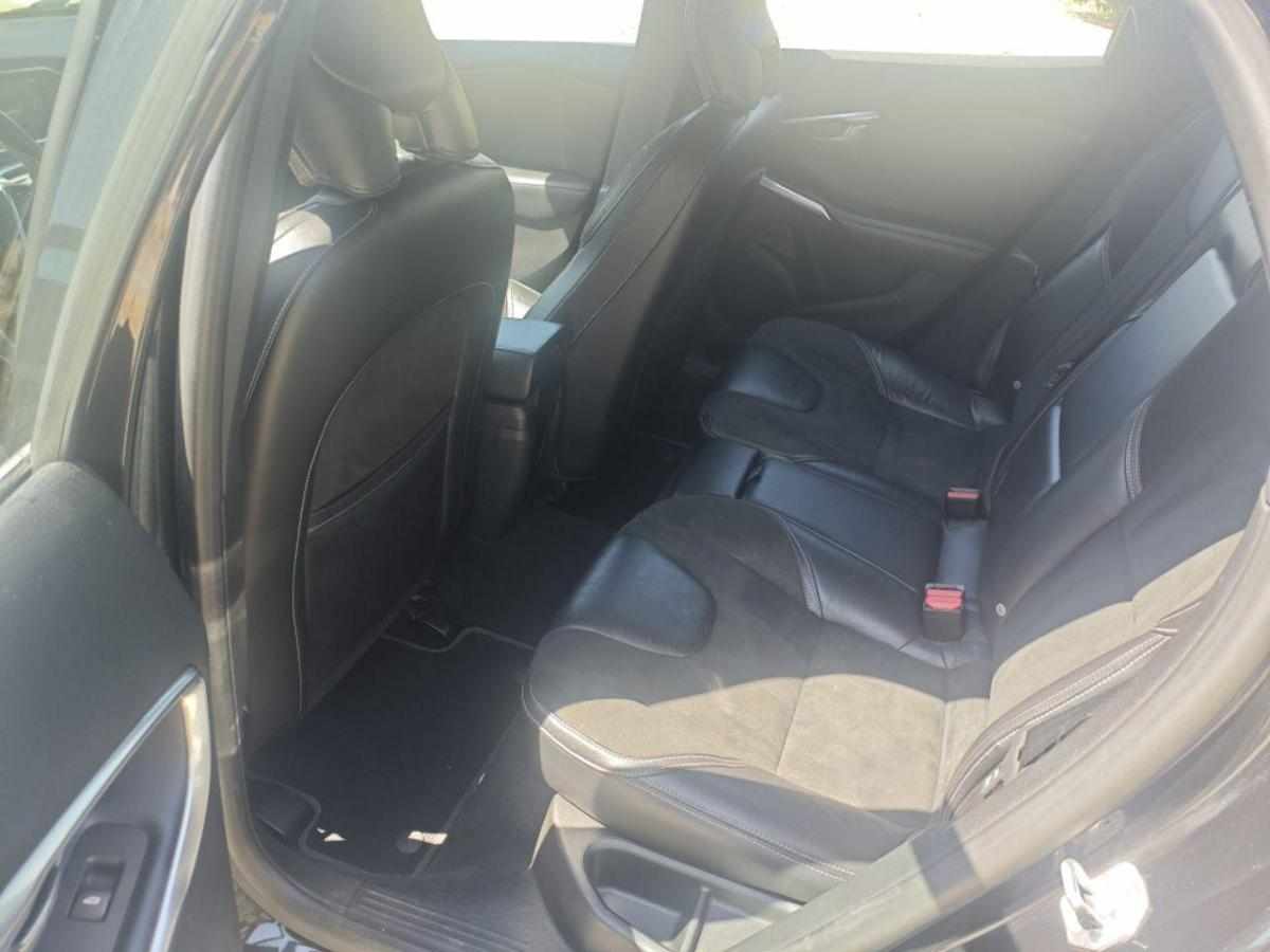 volvo-v40-d2-2014-diesel-1560cc
