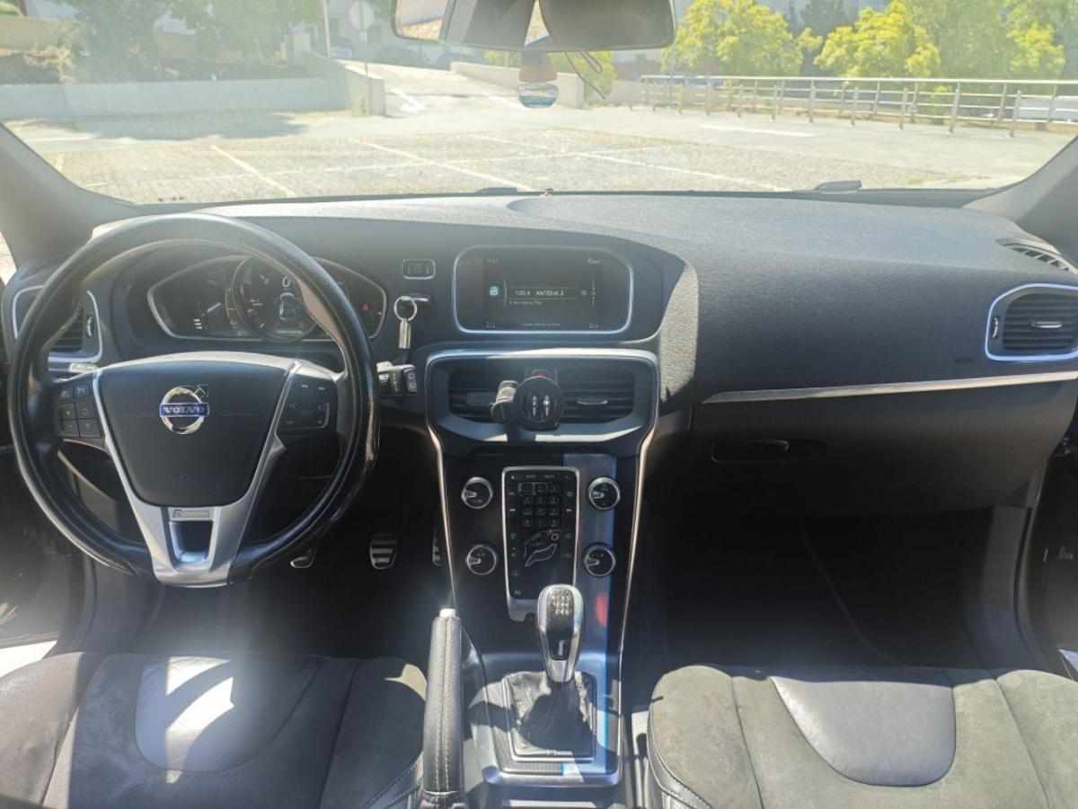 volvo-v40-d2-2014-diesel-1560cc