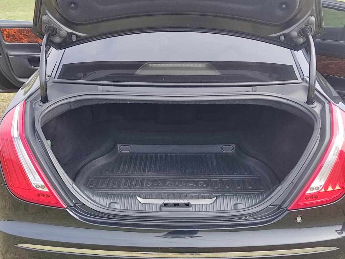 jaguar-xj-3-0-v6-lwb-2012-diesel-2993cc