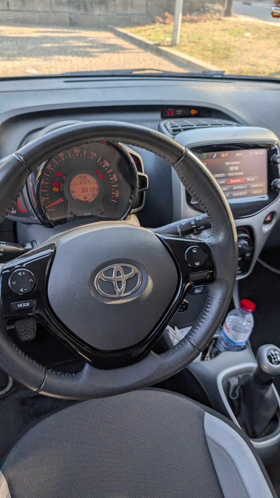 toyota-aygo-1-0-vvt-i-2014-gasolina-998cc