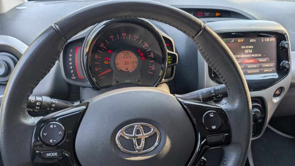 toyota-aygo-1-0-vvt-i-2014-gasolina-998cc
