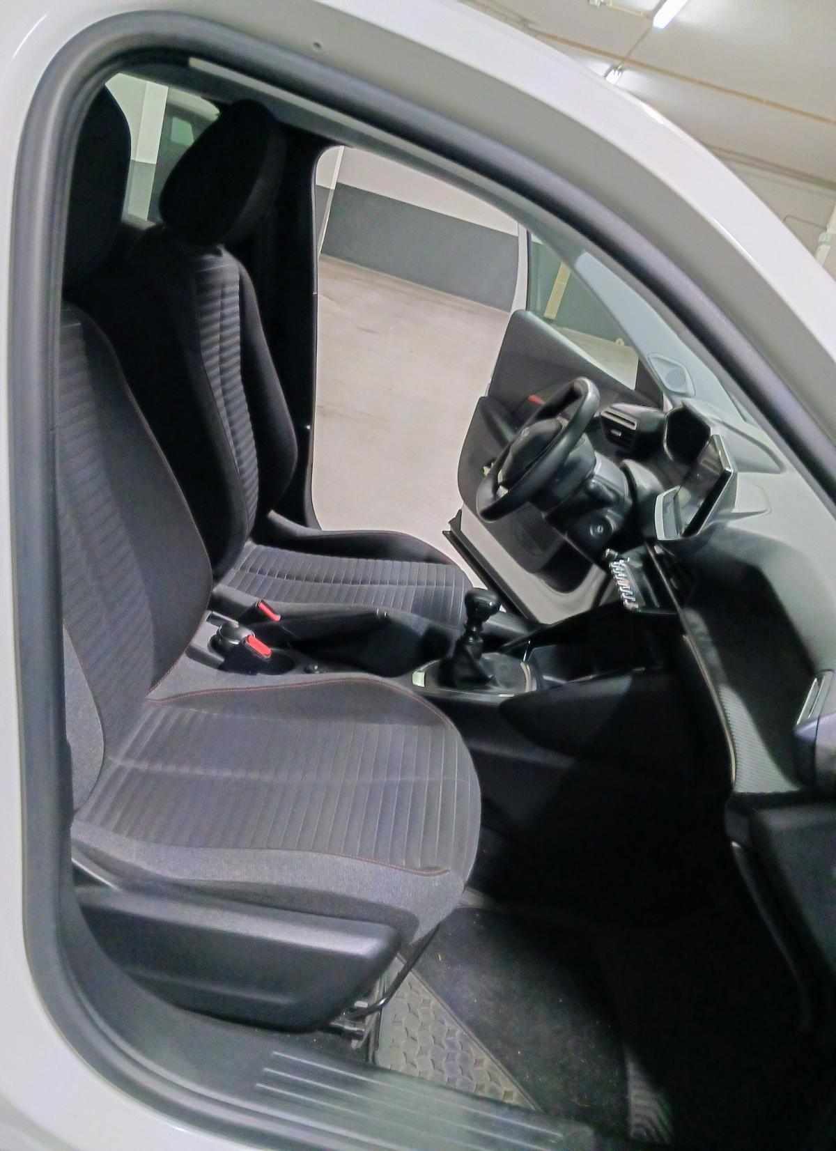peugeot-2008-1-2-puretech-2020-gasolina-1199cc