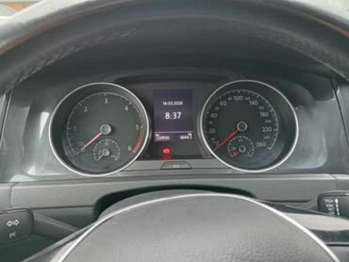 volkswagen-golf-1-6-tdi-bluemotion-2017-diesel-1598cc