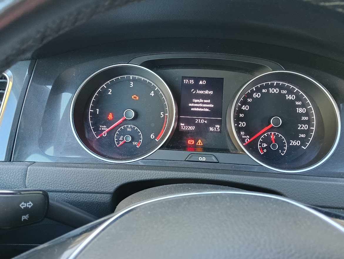volkswagen-golf-1-6-tdi-bluemotion-2017-diesel-1598cc