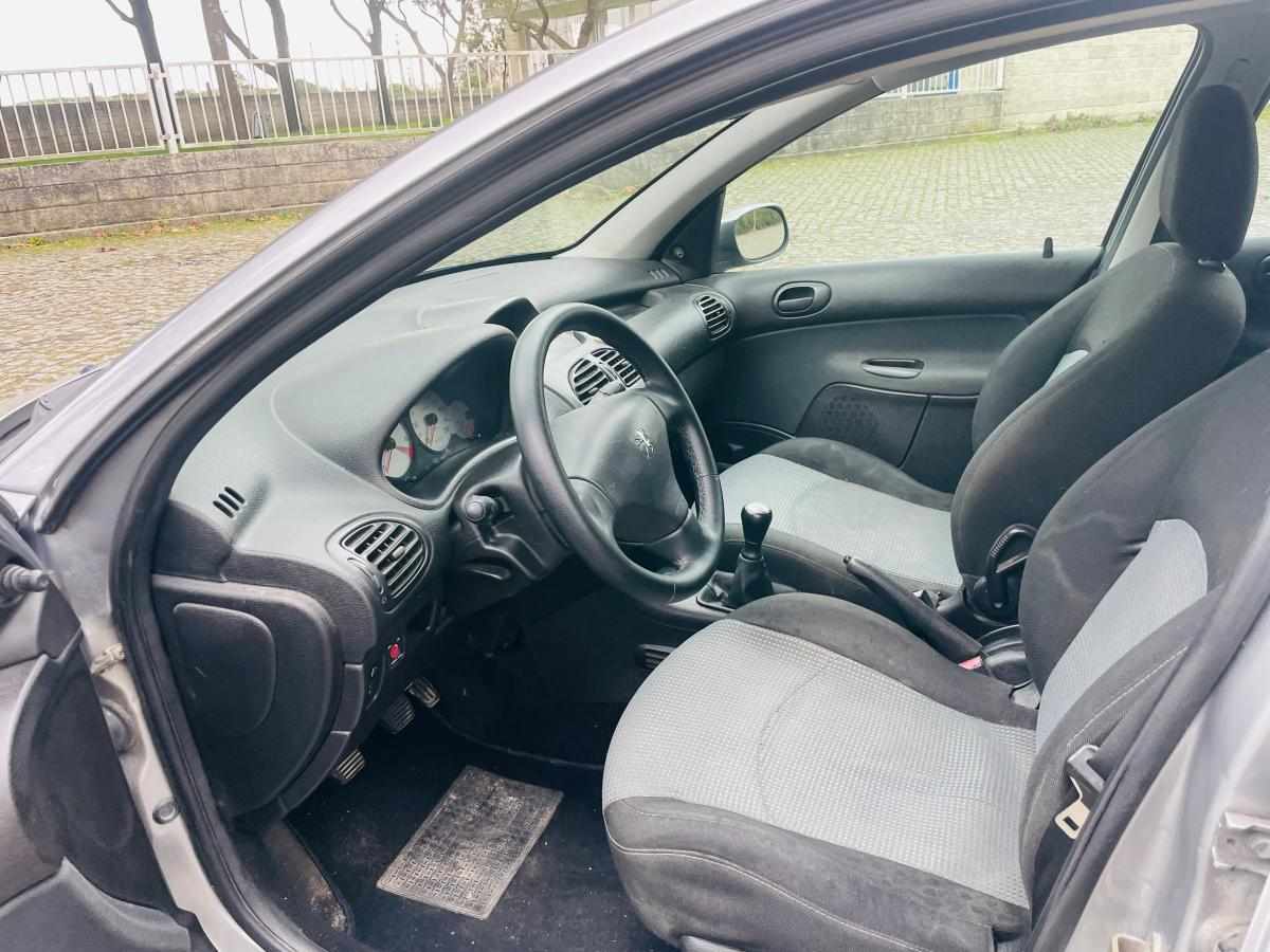 peugeot-206-1-1-2005-gasolina-1124cc