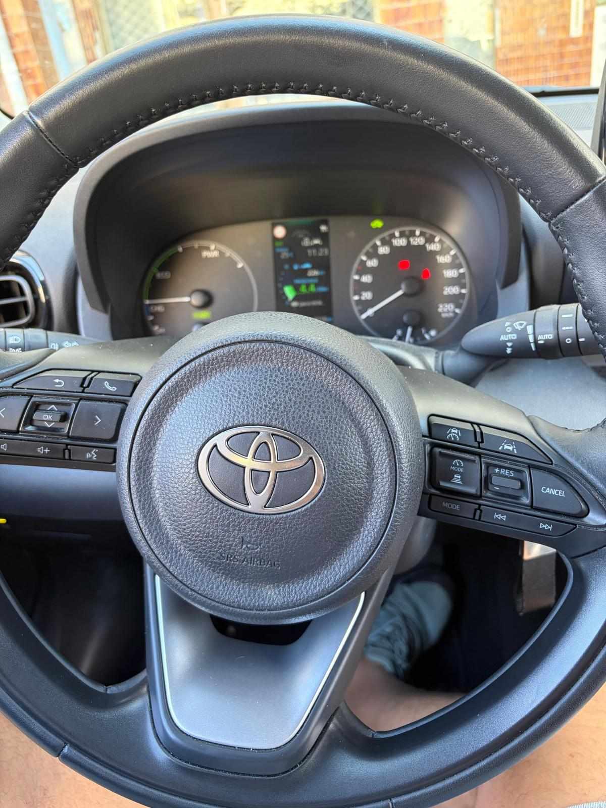 toyota-yaris-1-5-full-hybrid-2025-gasolina-1490cc