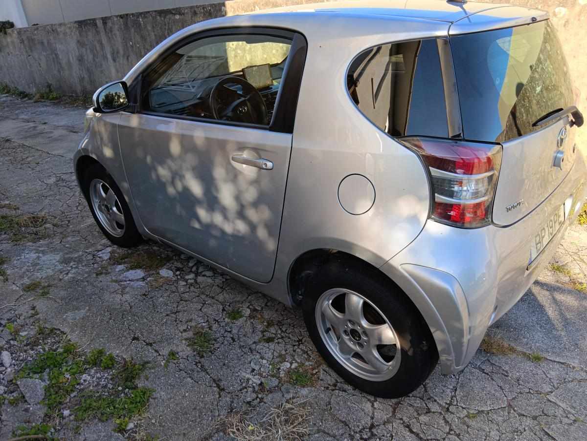 toyota-iq-1-0-vvt-i-2011-gasolina-998cc