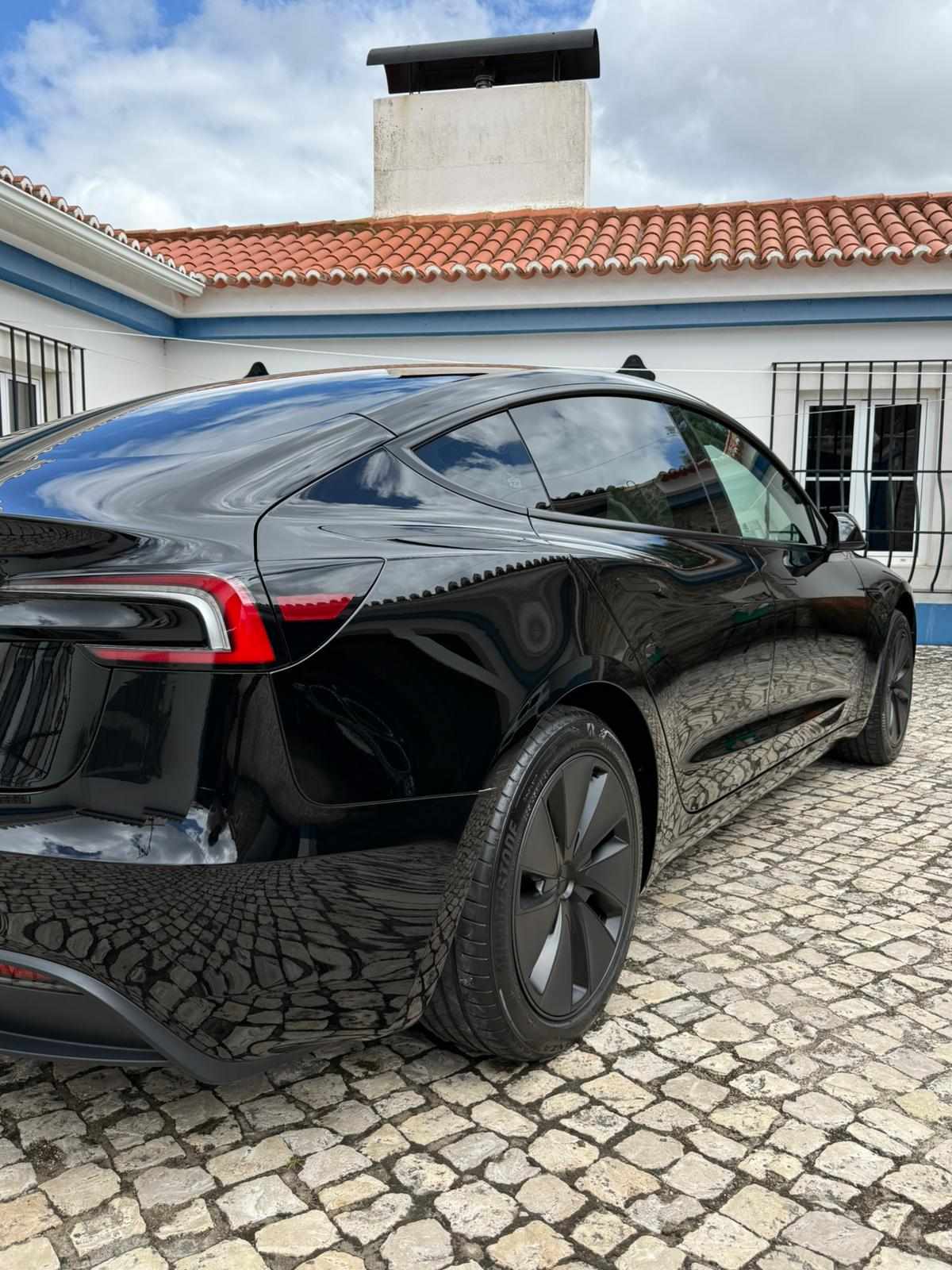 tesla-model-3-60-kwh-standard-range-2025-eletrico