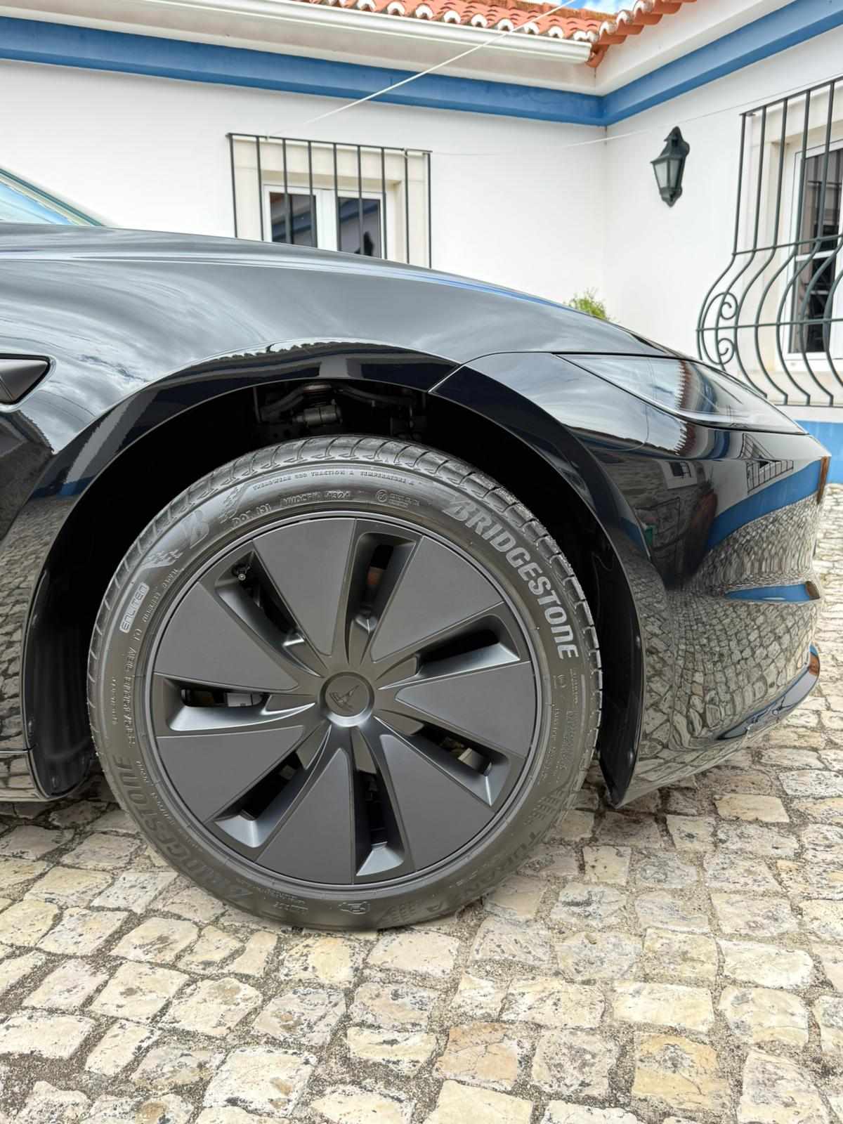 tesla-model-3-60-kwh-standard-range-2025-eletrico