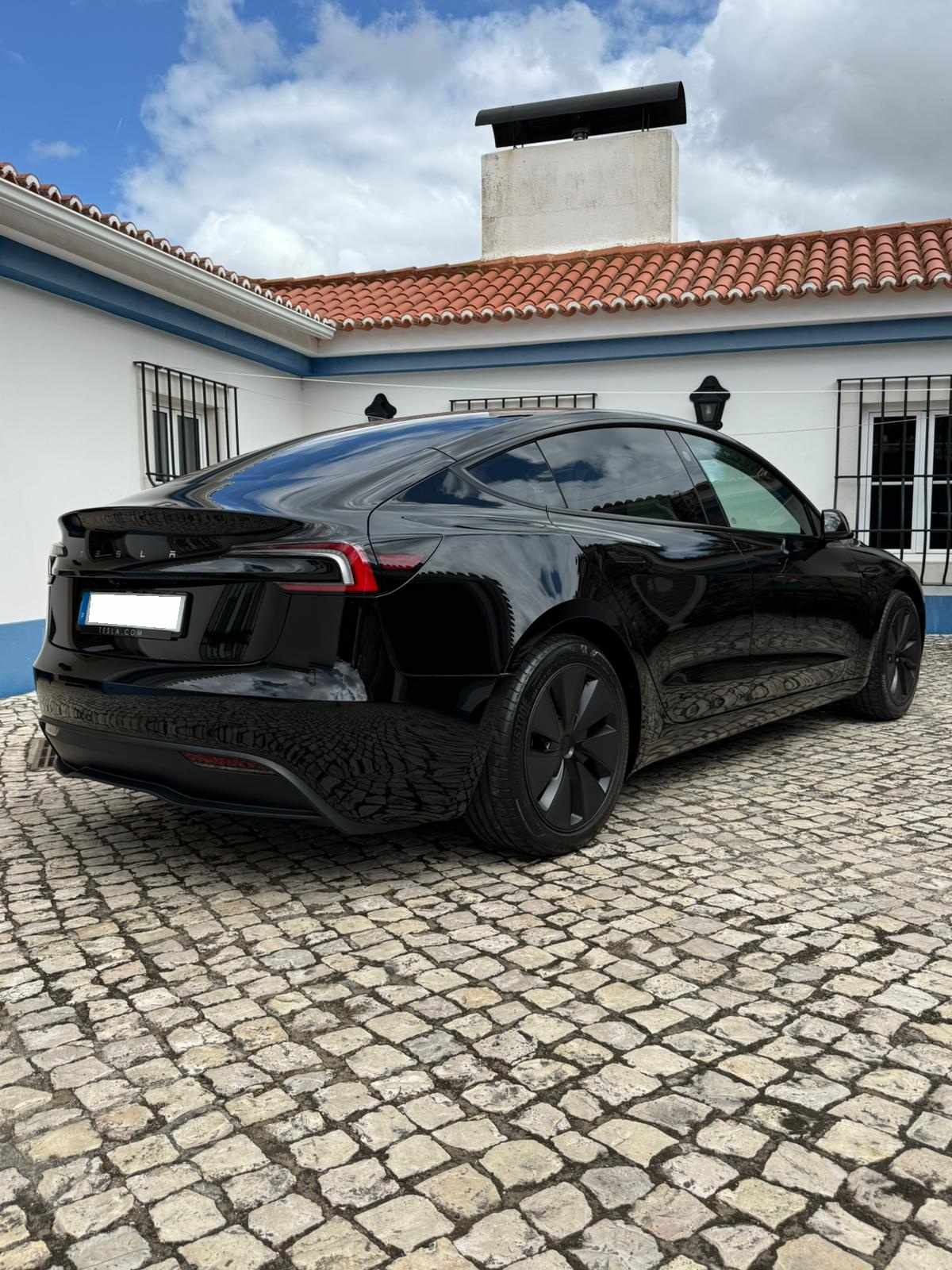tesla-model-3-60-kwh-standard-range-2025-eletrico