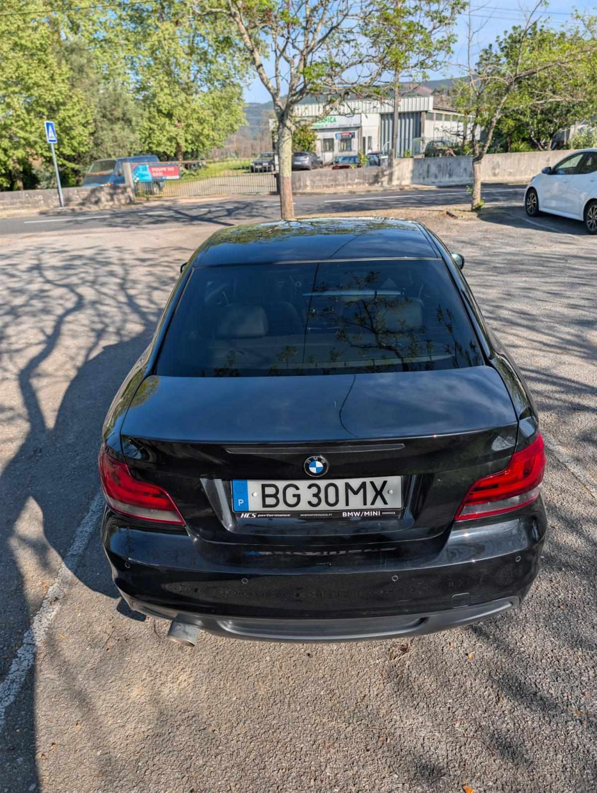 bmw-serie-1-120d-2011-diesel-1995cc
