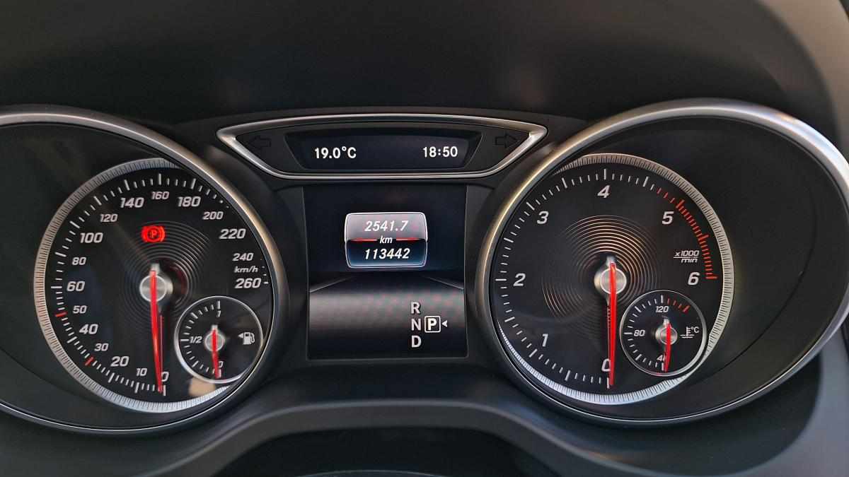 mercedes-benz-cla-180-d-blueefficiency-2016-diesel-1461cc