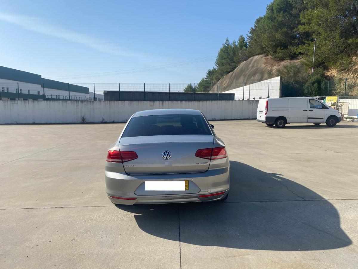 volkswagen-passat-1-6-tdi-bluemotion-2017-diesel-1598cc