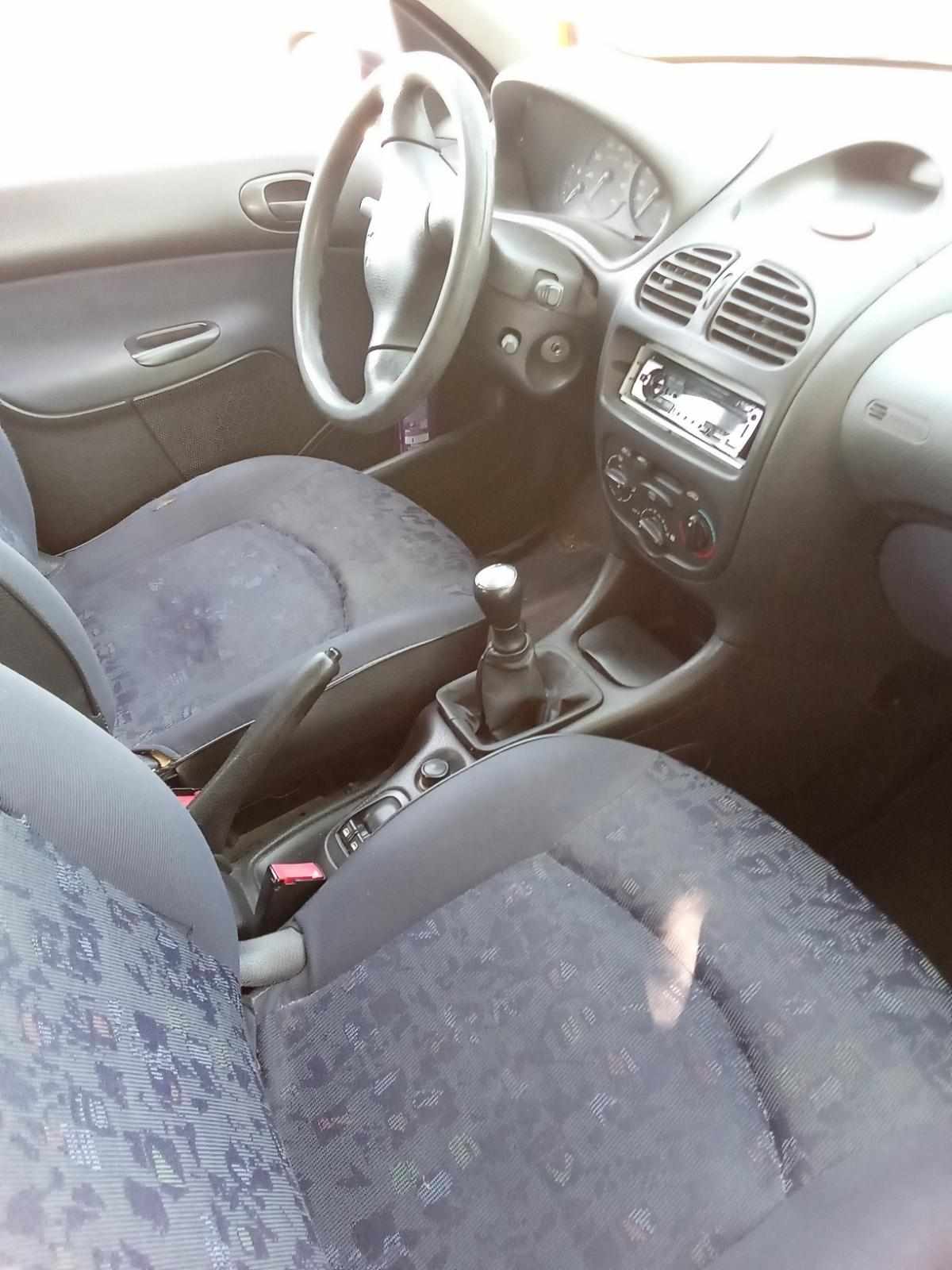 peugeot-206-1-1-2001-gasolina-1124cc